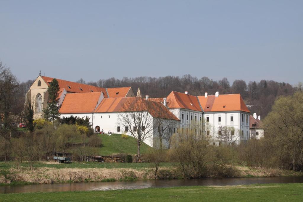 Penzion Chlumec Chlumec  Bagian luar foto